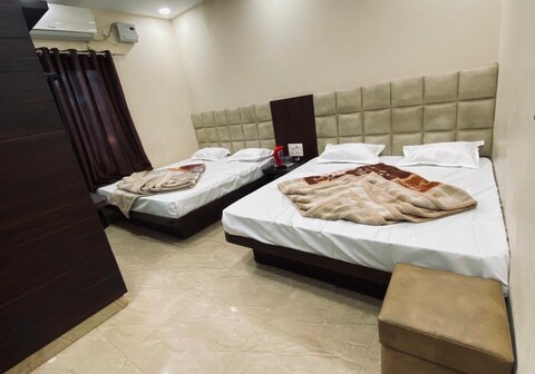 HOTEL VASU GUEST HOUSE