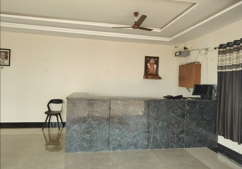 Aishwarya lodging and boarding