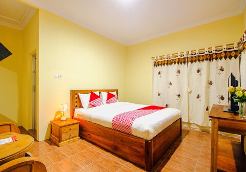 Hotel O Opak Village Bed & Breakfast