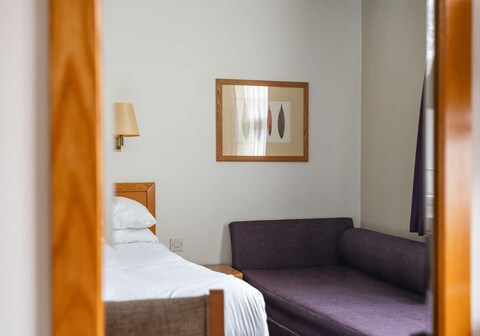 The Milestone Peterborough Hotel, Sure Collection by BW