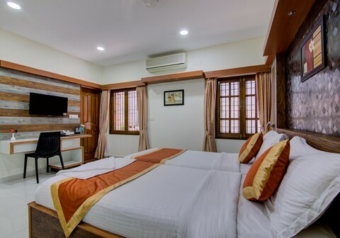 Sunshine Suites Deluxe