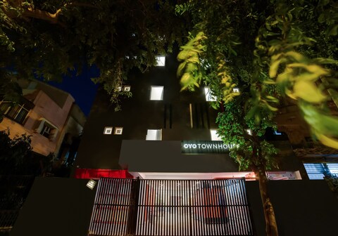 Collection O Near Kohat Enclave Metro Station