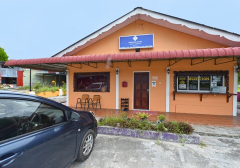 Hotel O Awan Biru Motel