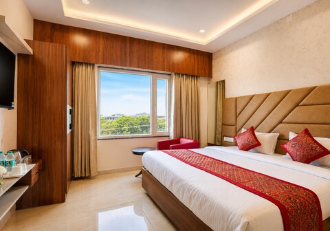 HOTEL PRIDE & RESTAURANT