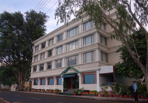 Hotel Ranjit's Lakeview