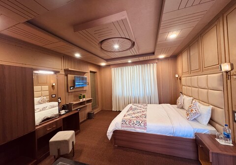 Hotel Seven Pahalgam