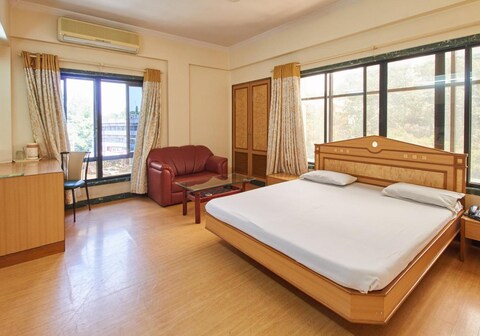 Hotel Pooja International