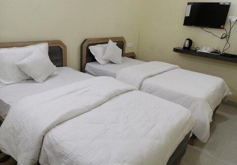 Hotel Nageshwar Palace