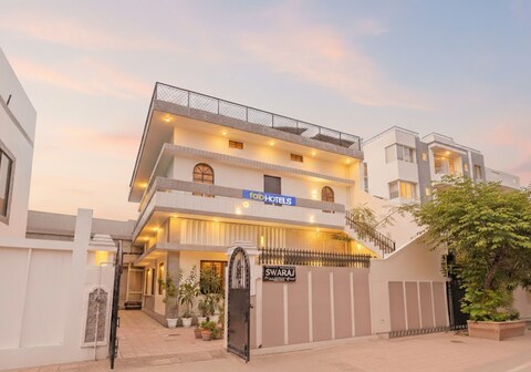 FabHotel Swaraj Nr. Sankat Mochan Temple