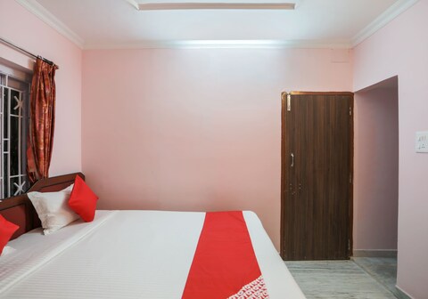 Hotel O Ma Kali Guest House