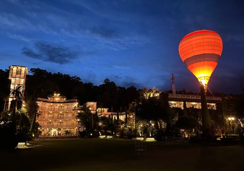 The Wild Crest Resort