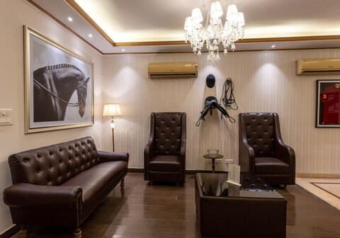 The Stallion House by AB LuxeStays