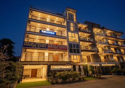 FabHotel The New Moon