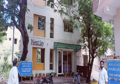 Nestlay Apart Hotel
