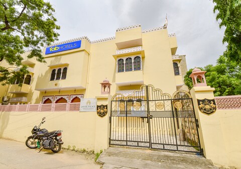 FabHotel Prism Homestay Near Jaipur Railway Station