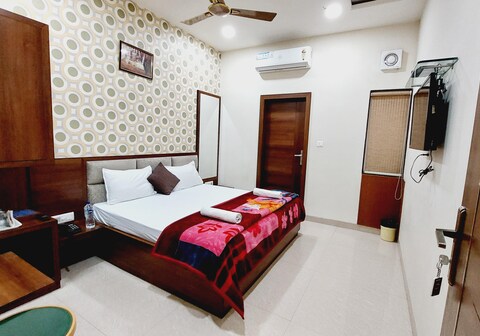 Hotel Babylon Regency