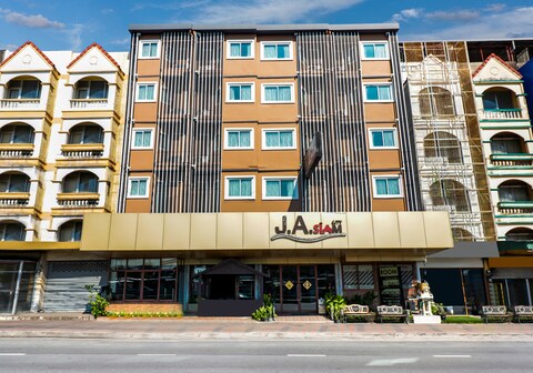 Dancenter JA Siam City