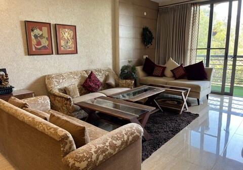 A 4BHK full floor in Legacy Haven An Anchorage