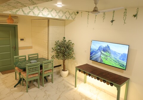 Dr D s 3BHK Penthouse w Private Terrace Cook