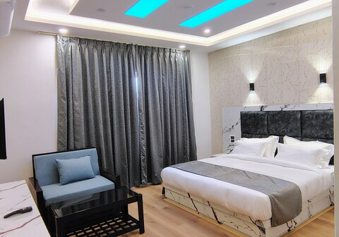 AR Villa and Cottage