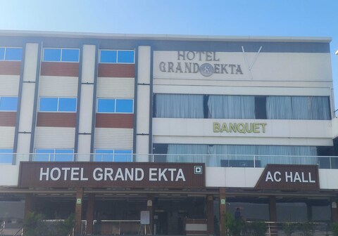 Hotel O Grand Ekta