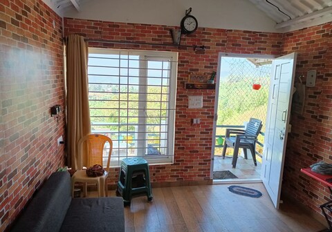Happy House - 1 bhk Cozy entire house Private