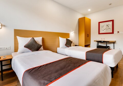 Super Townhouse Gandhi Hall