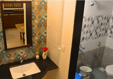 Aqua Service Apartments