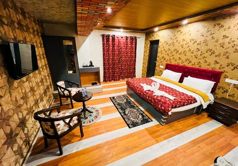 Hotel Poshwan