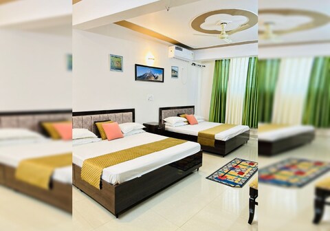 Anandmay Homestay's, ISBT Rishikesh