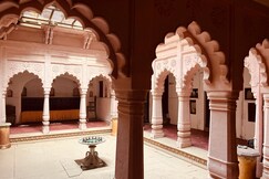 CHHOTI KOTHI - A Heritage Homestay by the Ganges, Rewa CHHOTI KOTHI - A Heritage Homestay by the Ganges, Rewa