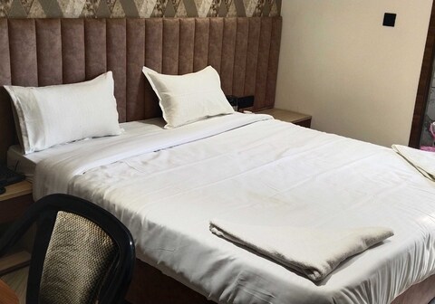 Hotel O Mithila shiv palace