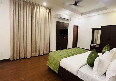 Kartikay Hotel