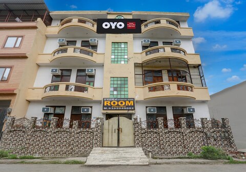 SPOT ON Shyam Shri Lajja Ram