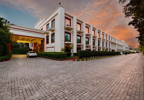 The Ocean Pearl Retreat