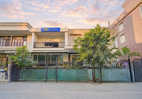 FabHotel HM Residency