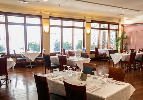 Best Western Plus All Settlers Motor Inn