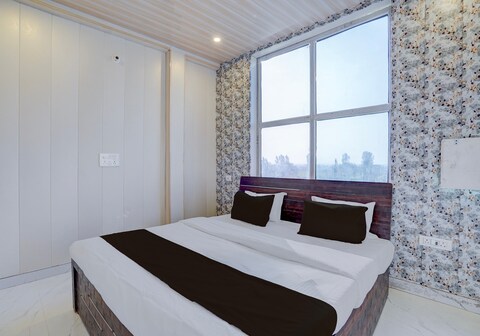 Hotel O Sky Guest House