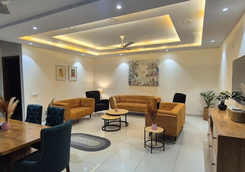 3BHK Independent Floor By Sukhavasa Stays