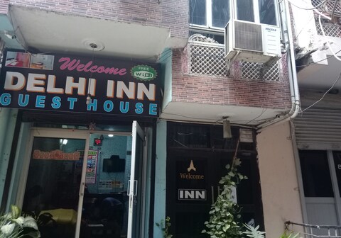 Delhi Inn, walk in Nizamuddin Railway Station
