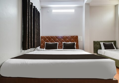 Hotel O Singh Palace