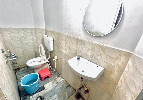 Hotel Girdhari Inn | Room By Room