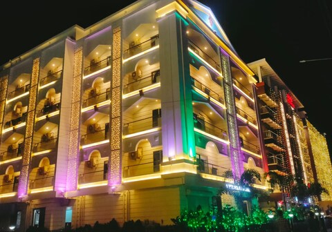 Hotel Dayal International