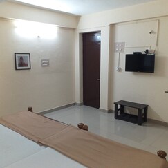 Nisarga Residency - Boarding & Lodging, Mangalore Nisarga Residency - Boarding & Lodging, Mangalore