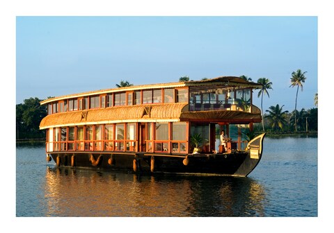 Palace on Waves House Boats