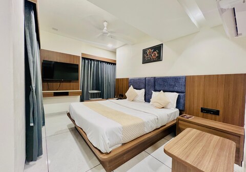 Hotel Shaligram Inn Geeta Mandir