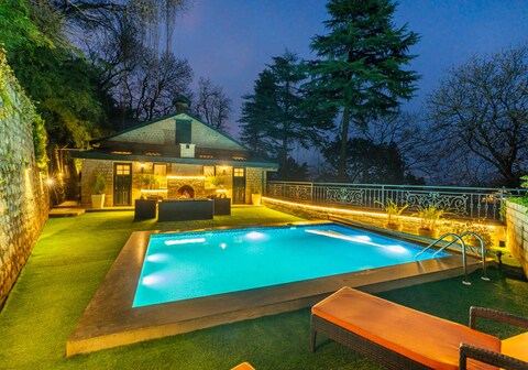 StayVista at Paris Villa W/ Outdoor Pool