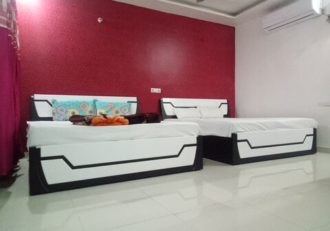 Hotel Red Chilli