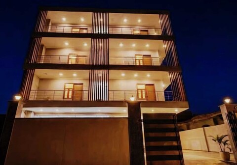 Townhouse Oak Sector 6 Lucknow