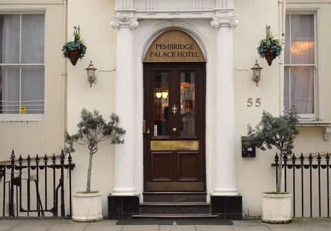 Pembridge Palace Hotel